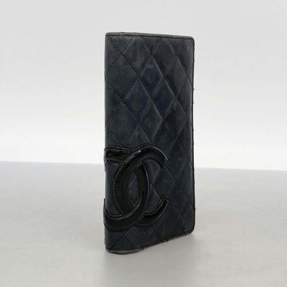 CHANEL Authentic Black Lambskin Leather Wallet - Picture 2 of 13